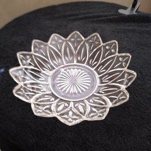 The floral star serving glass dish